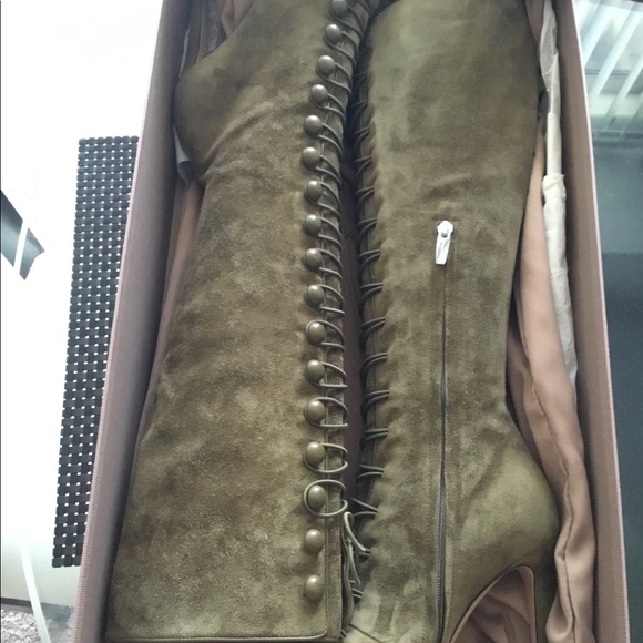 NWT Gianvito Rossi Imperia Suede Knee-High Boots. - Picture 7 of 8